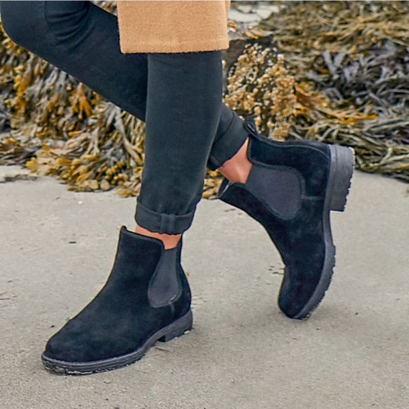 Born Women's Cove Boots - Black Suede (Black)