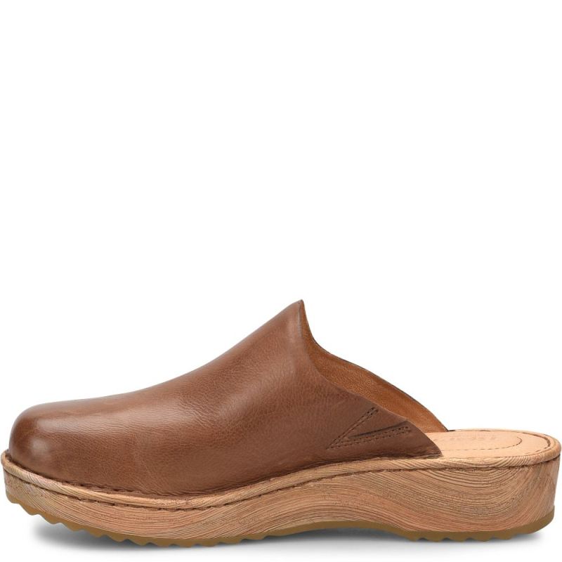 Born Women's Andy Clogs - Luggage (Brown)